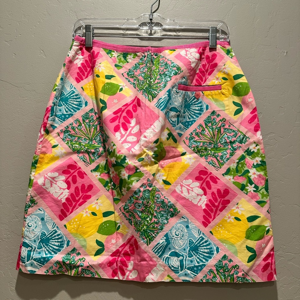 Lilly - Picture 3 of 3